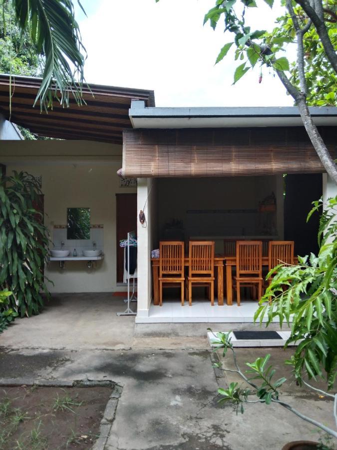 Pondok Aldi Hostel Amed Buitenkant foto