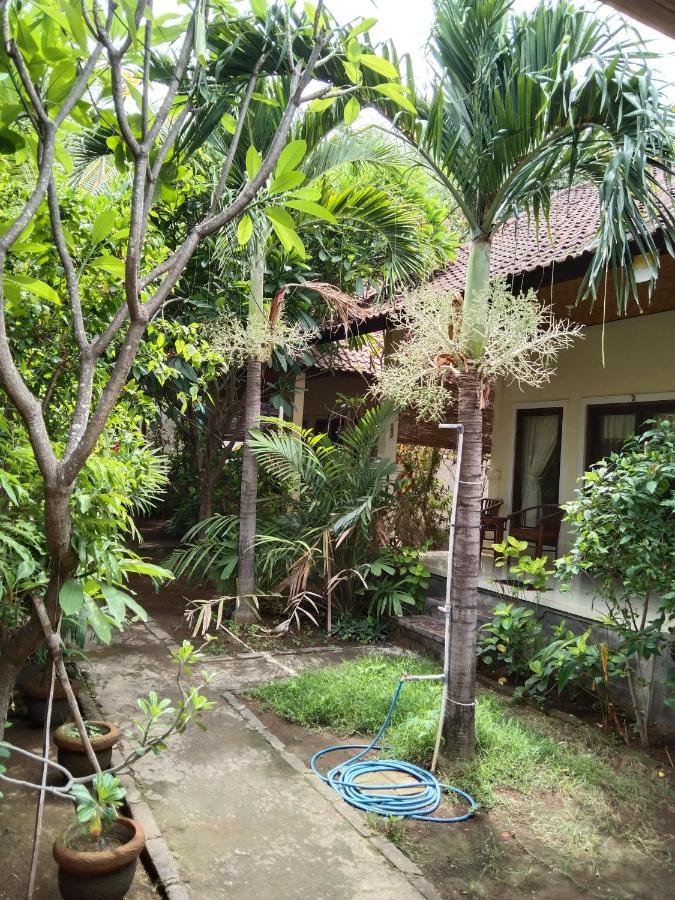 Pondok Aldi Hostel Amed Buitenkant foto