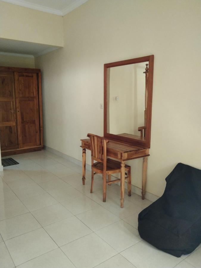 Pondok Aldi Hostel Amed Buitenkant foto