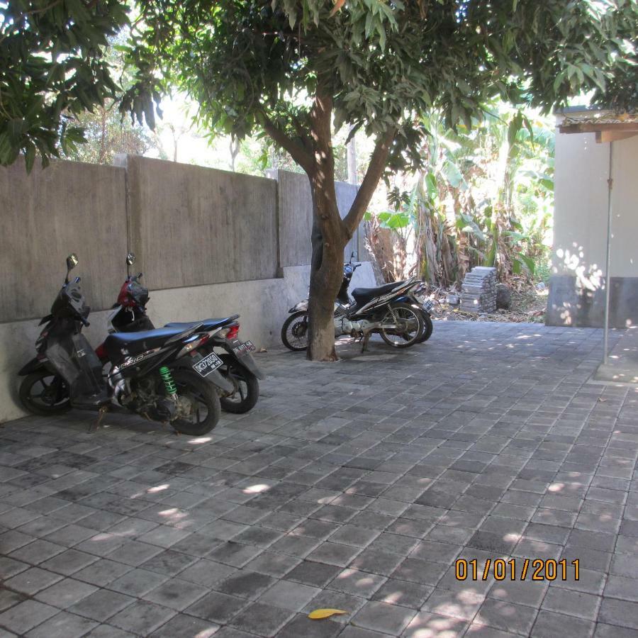 Pondok Aldi Hostel Amed Buitenkant foto