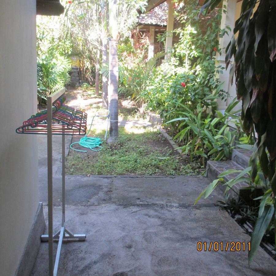 Pondok Aldi Hostel Amed Buitenkant foto
