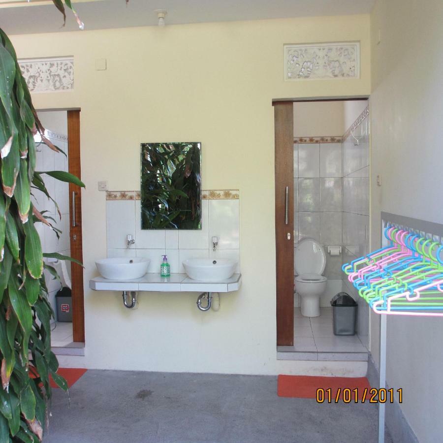 Pondok Aldi Hostel Amed Buitenkant foto