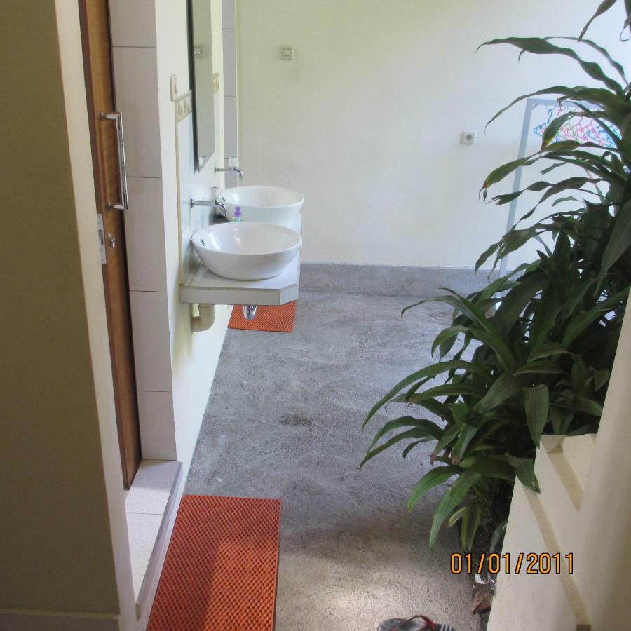 Pondok Aldi Hostel Amed Buitenkant foto